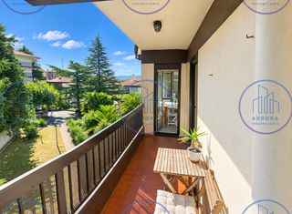 Flat in Gurutze alde etxetaldea 1. Piso exterior y luminoso en aiete - ¡tu refugio de paz en la ciu