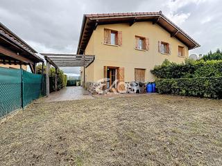 Casa adossada a Tirgo. Adosado en venta en tirgo, 3 dormitorios.