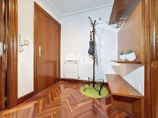 Pis a Eskoriatza. Piso en venta en centro, 3 dormitorios.