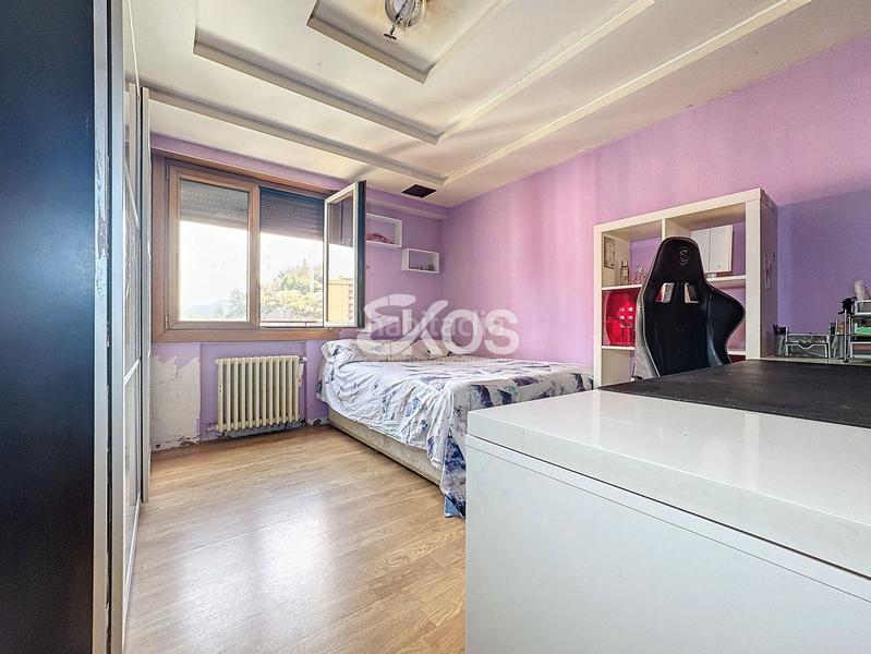 Foto 7f22e9fd-f394-49fe-8e2e-d93ea7b95f26. Piso  en venta en san andrés, 3 dormitorios. en Arrasate o Mondragón