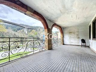 Casa adossada a Eskoriatza. Casa adosada en venta en centro, 8 dormitorios.