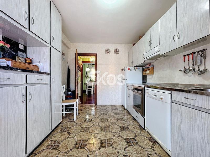 Foto ce6b3bf3-e7f2-4025-86e6-c6de30ee80c2. Pis amb calefacció aparcament a Aretxabaleta
