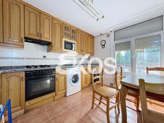 Appartement à Eskoriatza. Piso en venta en centro, 3 dormitorios.