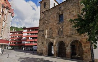 Piso en Arrasate o Mondragón. Piso en venta en centro, 4 dormitorios.