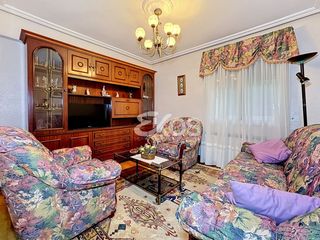 Rent Flat in Arrasate o Mondragón. Piso en alquiler en ergüin, 3 dormitorios.