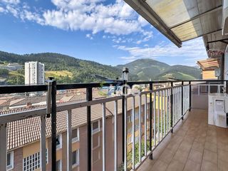 Pis a Arrasate o Mondragón. Piso en venta en ergüin, 3 dormitorios.