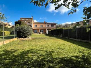 Casa adossada a Piverd-Vila-Seca-Bruguerol. Casa adosada en venta en palafrugell con jardín y soleada