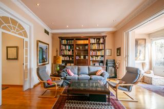 Piso en Dreta de l´Eixample. Principal en finca modernista en el quadrat d'or con terraza de