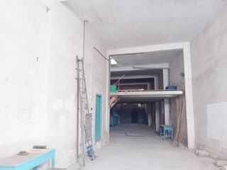 Rent Business premise  Calle rey pastor. Oportunidad! local con entreplanta !!!