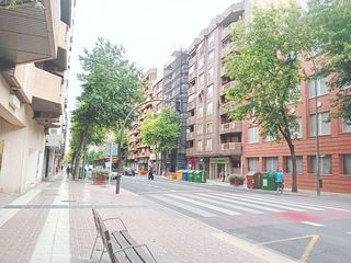 Affitto Locale commerciale  Calle general vara de rey. Excelente oportunidad en pleno centro de logroño.