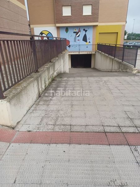 Foto 65f73cb3-2923-4eb7-b718-34419db0cdf4. Parking coche en calle cuatro caminos 1 garaje en Santo Domingo de la Calzada