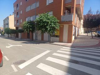 Local Comercial a Calle ramón almazán 13. Locales en esquina exterior