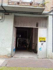 Local Comercial  Calle rey pastor. Oportunidad! local con entreplanta !!! vado pagado 2026