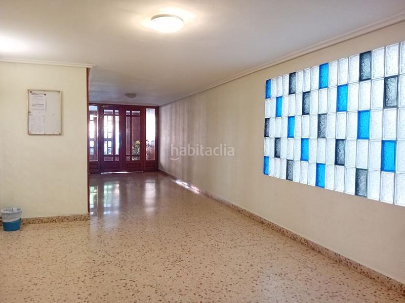Foto bedf62ce-2251-4036-8750-4084f99e4a18. Oficina  diáfana con doble orientación tu espacio de trabajo o negocio ideal! en Logroño