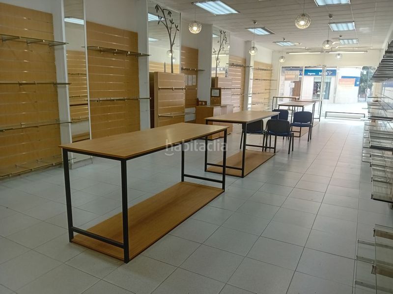 Foto 22268cfd-165a-4a33-adbd-1ccbed683d70. Alquiler local comercial increíble local en la mejor zona comercial ! con zona de carga y descarga privada !!!!!! en Logroño