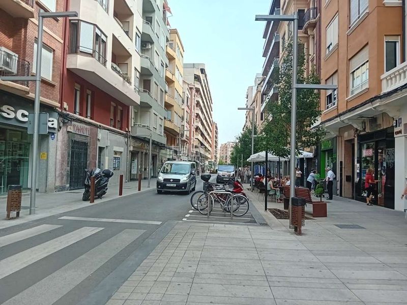 Foto eaa9111d-4896-49d4-a5aa-1b43a3ae98d3. Alquiler local comercial increíble local en la mejor zona comercial ! con zona de carga y descarga privada !!!!!! en Logroño
