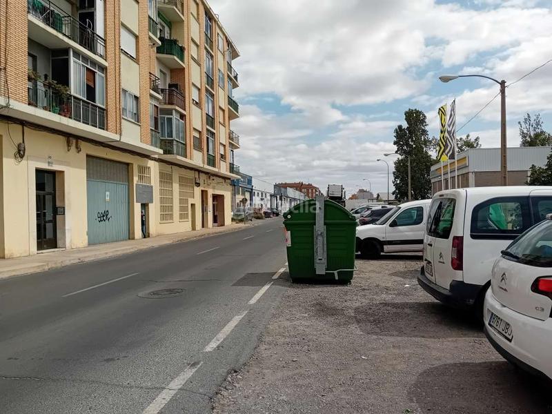 Foto edf53cc5-70c3-472f-bd0d-faa02013f0e0. Alquiler local comercial excelente oportunidad! almacén espacioso con buen acceso. disponible el 1 de septiembre en Logroño