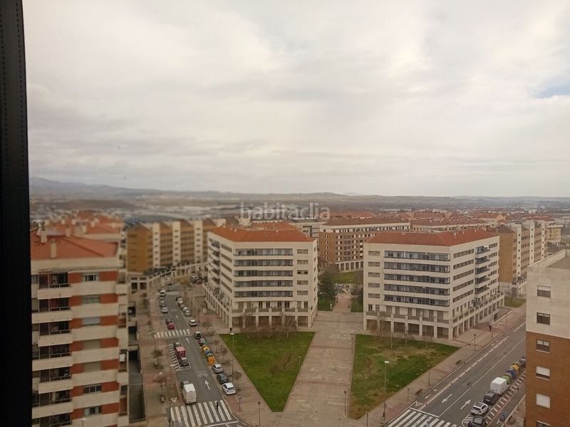 Foto 992cb205-64a3-4eb6-b663-3bf28ab78c72. Apartament amb calefacció aparcament piscina a Los Lirios Logroño