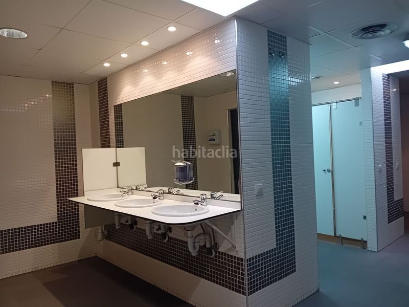 Foto c8e58708-3ebe-463a-89ff-b9d4e5142a83. Apartament amb calefacció aparcament piscina a Los Lirios Logroño