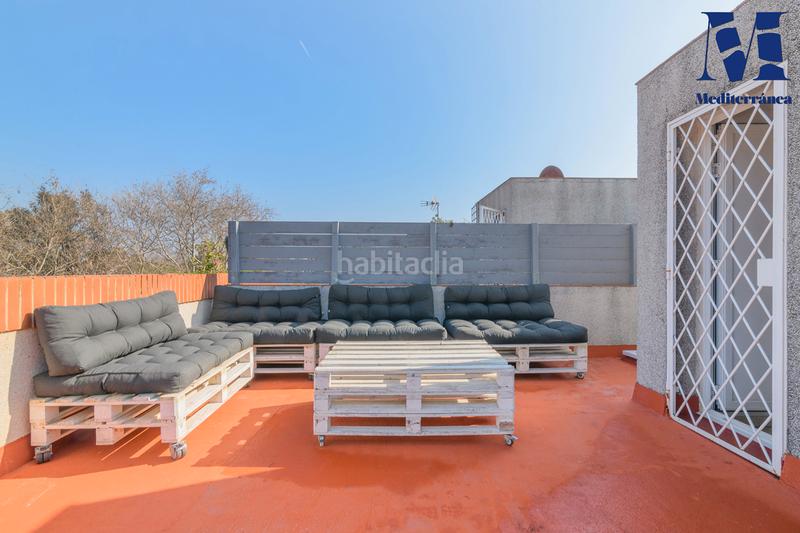 Foto 0da306f5-a02d-469c-90af-0cbca6d06e17. Semi detached house with heating parking in Can Bou Castelldefels