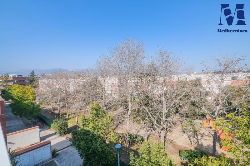 Foto 0e9e29ca-7797-4b48-9135-a69791be2c4a. Semi detached house with heating parking in Can Bou Castelldefels