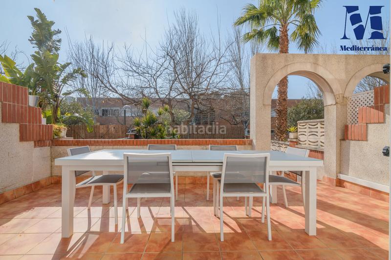 Foto 0ebfa71d-458e-443c-8297-58a2bfbc9366. Semi detached house with heating parking in Can Bou Castelldefels