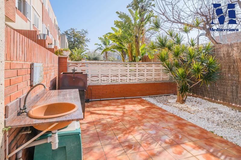 Foto 29ce0846-bc98-4de7-bede-cfcf82529575. Semi detached house with heating parking in Can Bou Castelldefels