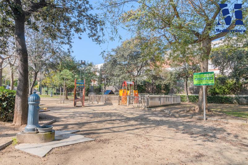 Foto ca99cc42-f024-4d33-b35c-2ac1d7118f25. Semi detached house with heating parking in Can Bou Castelldefels