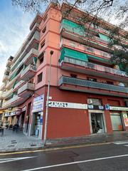 Appartement  Plaça de joan xxiii. Piso rentable con inquilino en castelldefels