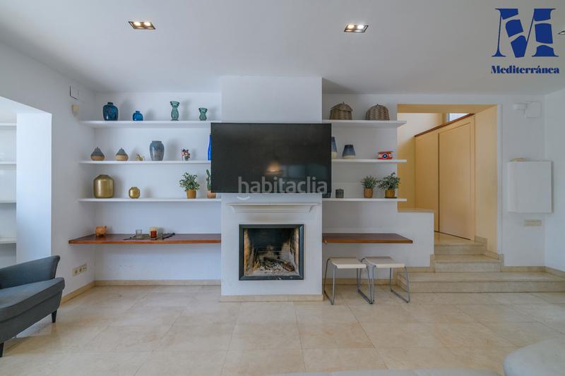 Foto a4a01e95-980a-4e95-a276-86d5b374e33f. Casa amb xemeneia calefacció aparcament piscina a Castelldefels