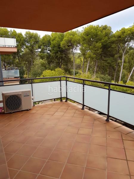 Foto 530c7952-1c43-49a0-ba9e-ef39461405ab. Piso con luz natural y vistas al verde en Els Canyars Castelldefels