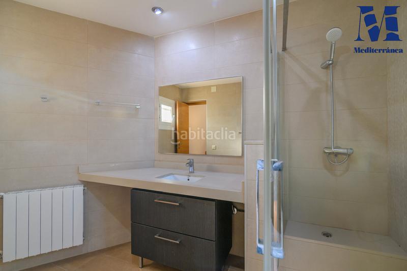 Foto 0ed31f8b-cc6c-4408-b313-d8fef8ec5aa1. Miete chalet in passeig parc forestal 3 in Bellamar Castelldefels