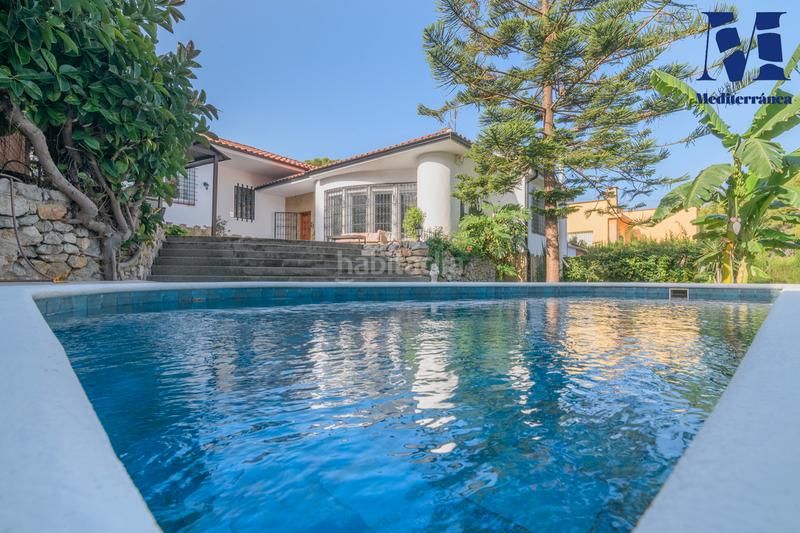 Foto 1e004dbb-c1c1-4b25-9691-05fa966c1a2c. Miete chalet in passeig parc forestal 3 in Bellamar Castelldefels