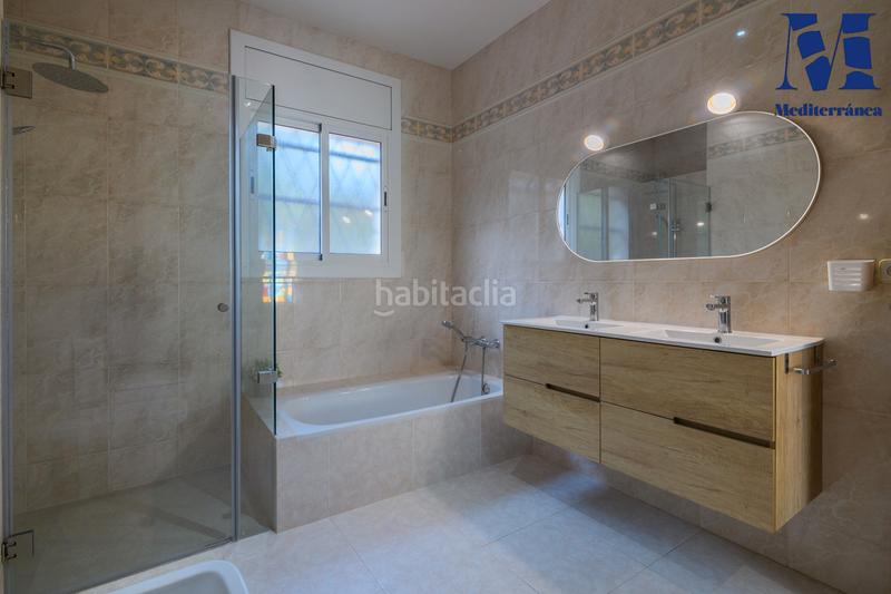 Foto 7726d94c-c045-458d-a059-7833047be546. Miete chalet in passeig parc forestal 3 in Bellamar Castelldefels