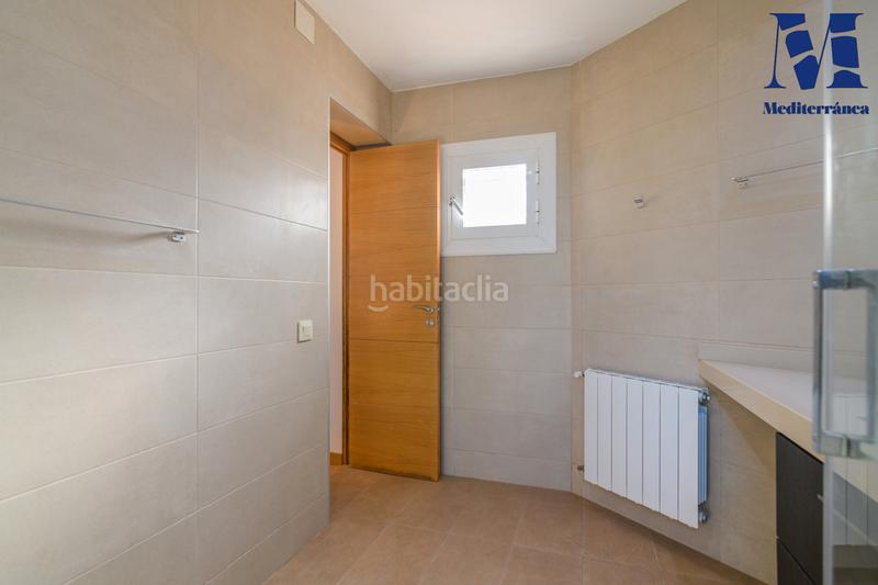 Foto 915ca877-9dfd-4ea3-8318-30c233713b19. Miete chalet in passeig parc forestal 3 in Bellamar Castelldefels