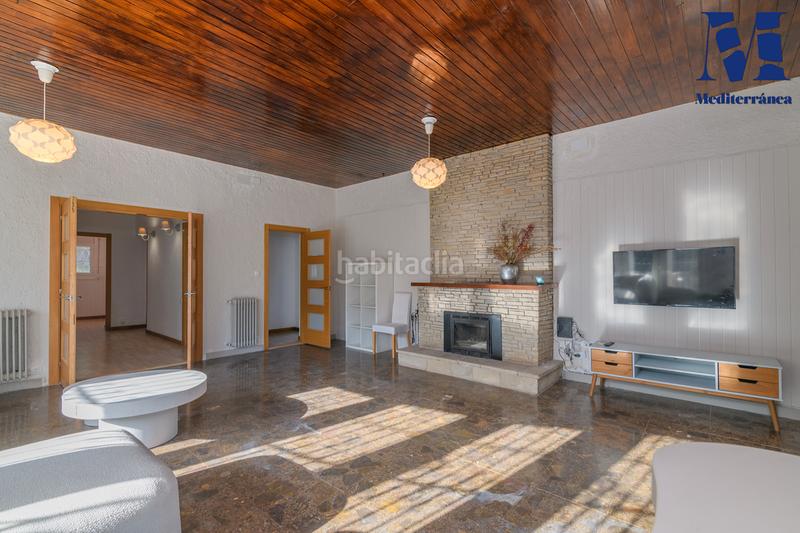 Foto b8c8762a-93ce-4098-a267-58427f41baff. Miete chalet in passeig parc forestal 3 in Bellamar Castelldefels