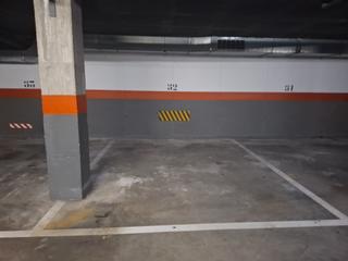 Miete Autoparkplatz in Carrer granada 20. Zona can bou