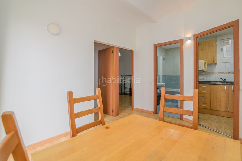 Foto 08d1d9a6-8597-4559-b391-0af5bb005832. Pis a Sants Barcelona