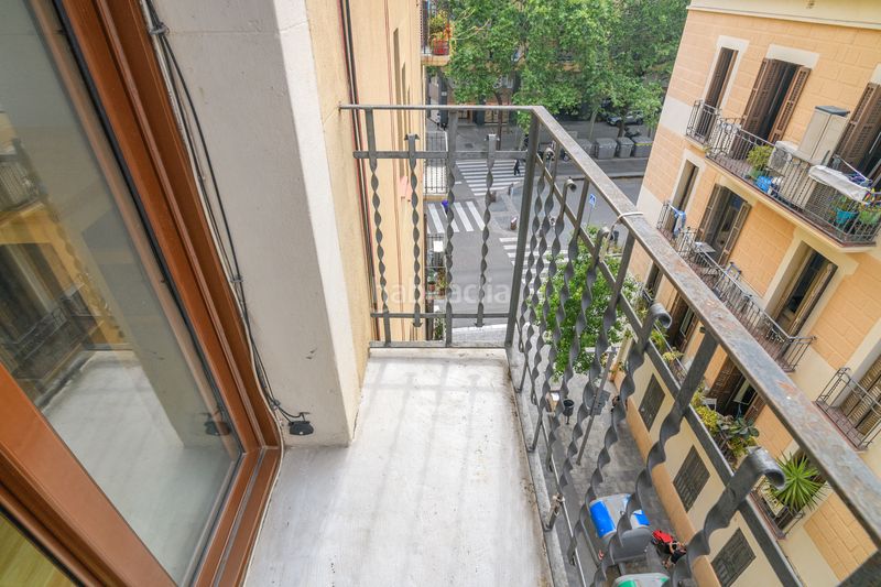 Foto f58095d2-fec5-4b63-be8f-7cd1ef9dd99b. Pis a Sants Barcelona