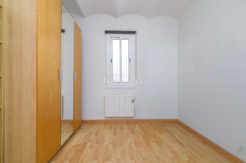 Foto fb0b454a-dd51-4a50-9105-b3af0984a3e1. Pis a Sants Barcelona