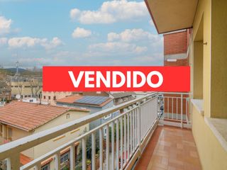 Pis  Avinguda 306. Oportunidad en montemar bajo