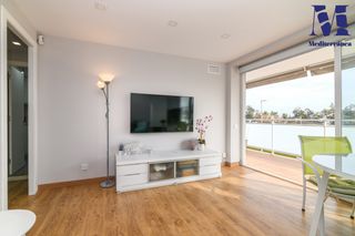 Pis  Avinguda de la constitució. Piso completamente reformado en bellamar – a 300 metros de la pl