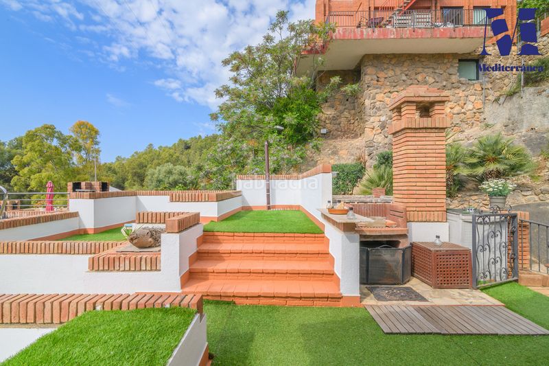Foto 464c379d-ec12-4d01-8819-06b9537e8f40. Casa amb xemeneia piscina a les botigues de Sitges Sitges