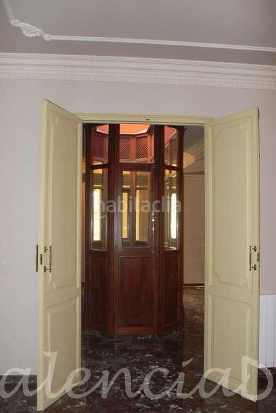 Foto d37c2bb0-06df-4326-b0df-94505e4b5889. Edificio en El Carme Valencia