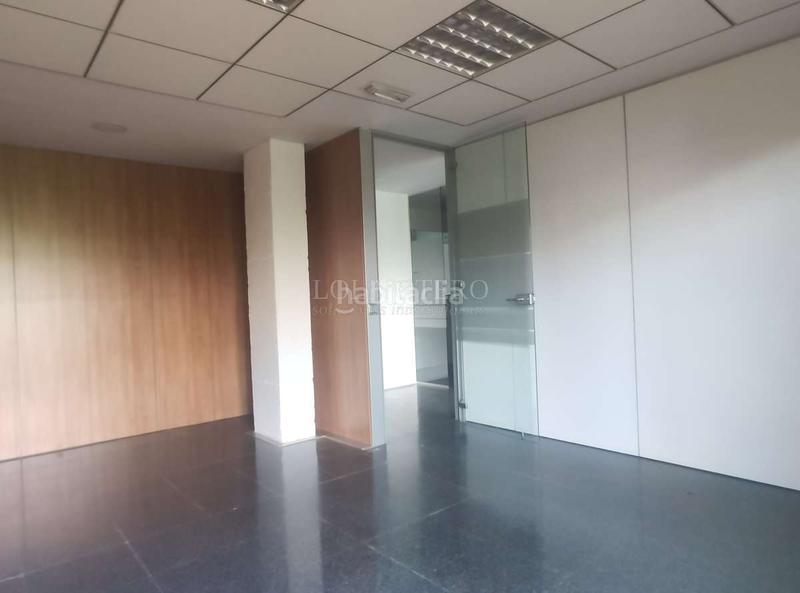 Foto 439a50d9-87fb-4673-aff3-24c7f67b0b6a. Location bureau avec chauffage dans Gran Via Valencia