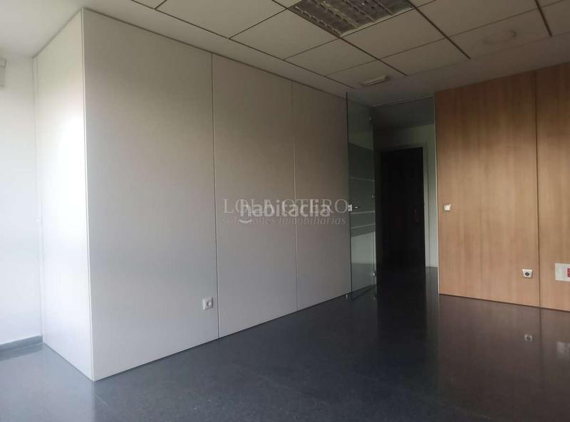 Foto 92f6ca2a-58bb-434a-92f1-ebf2a2c87f17. Location bureau avec chauffage dans Gran Via Valencia