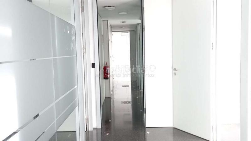 Foto 7670f615-4c68-4f89-9044-a488bedda353. Miete büro mit heizung in Gran Via Valencia
