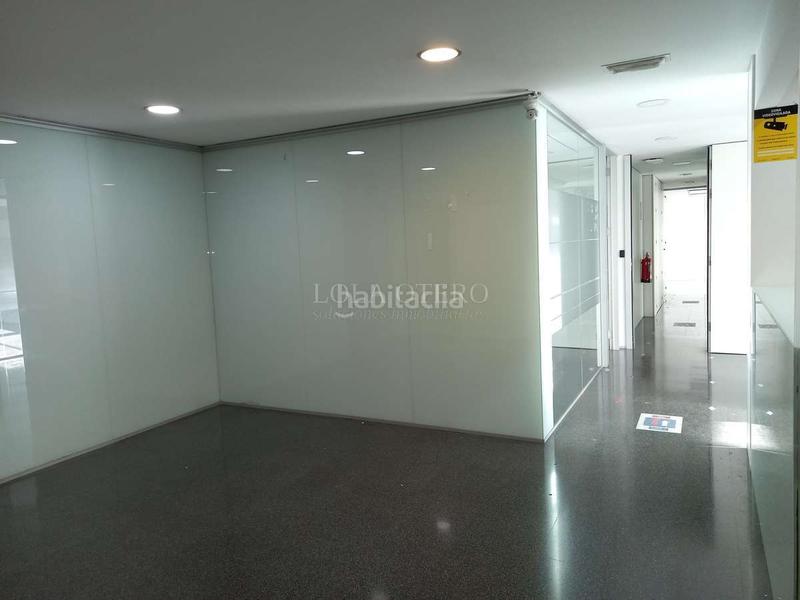 Foto ac402a33-4996-4935-ab7e-815003a8b31a. Miete büro mit heizung in Gran Via Valencia