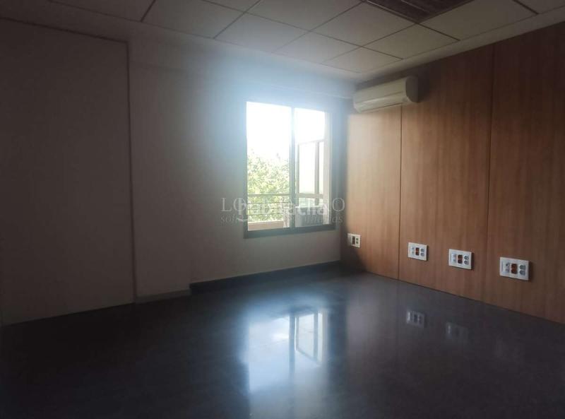Foto 1bbb8139-6bac-451e-93e5-3c4ac5fa527c. Rent office space with heating in Gran Via Valencia