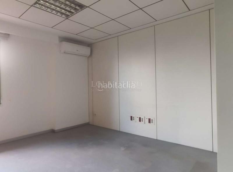 Foto af87239f-98e5-46ab-a9fa-3f97277afac9. Rent office space with heating in Gran Via Valencia